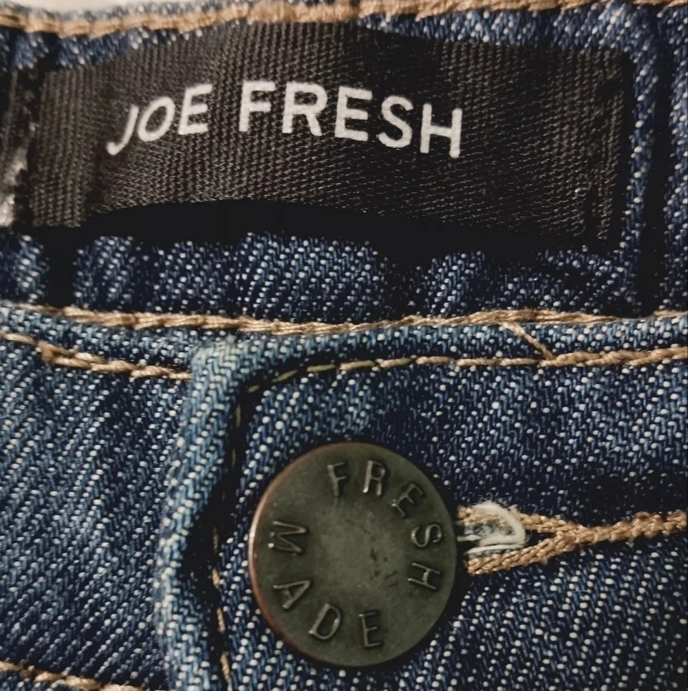 EUC Joe Fresh Distressed Boyfriend Jeans Size 27